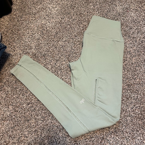 ALO Yoga Olive Green Leggings - Picture 2 of 3